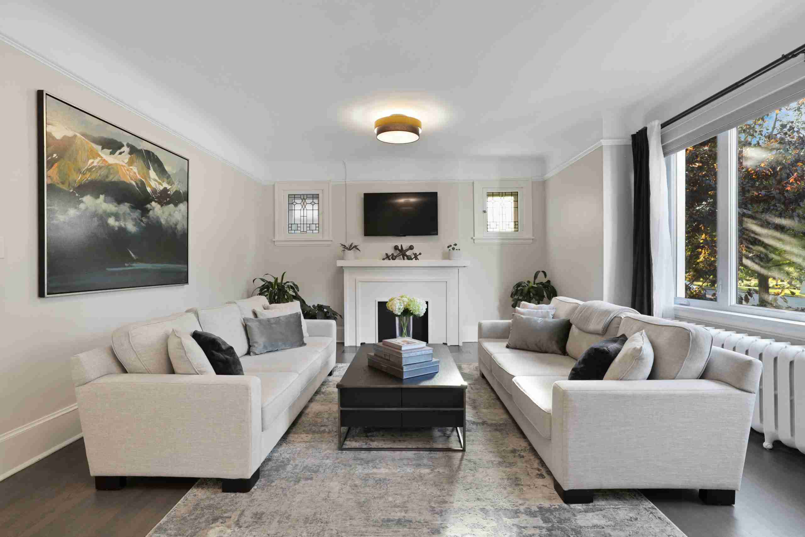 Livingroom of 294 Clemow