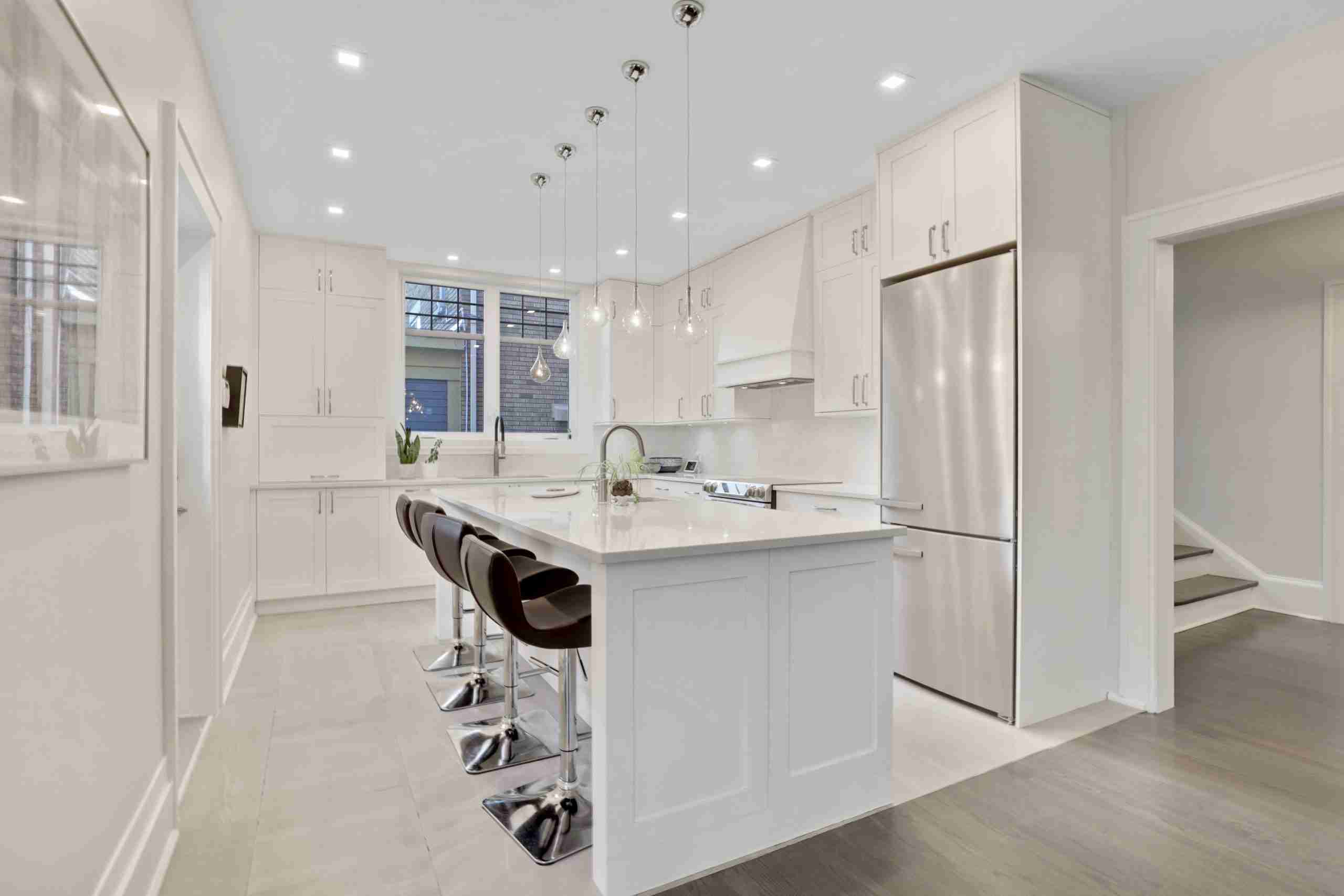 294 Clemow gourmet Kitchen