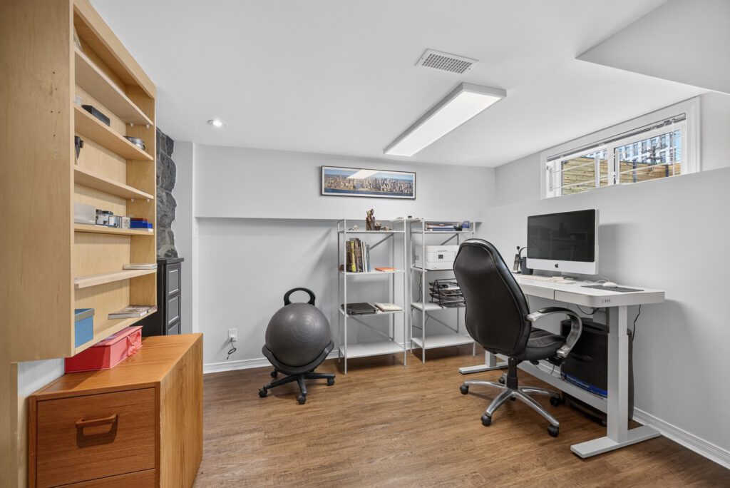The perfect Nanny suite or teenagers space - 119 Strathcona Ave - The Glebe Ottawa
